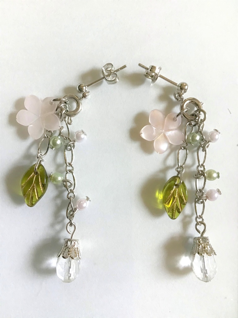 34 ピンクシェルの桜ピアス(サージカルステンレス)パーツ変更可