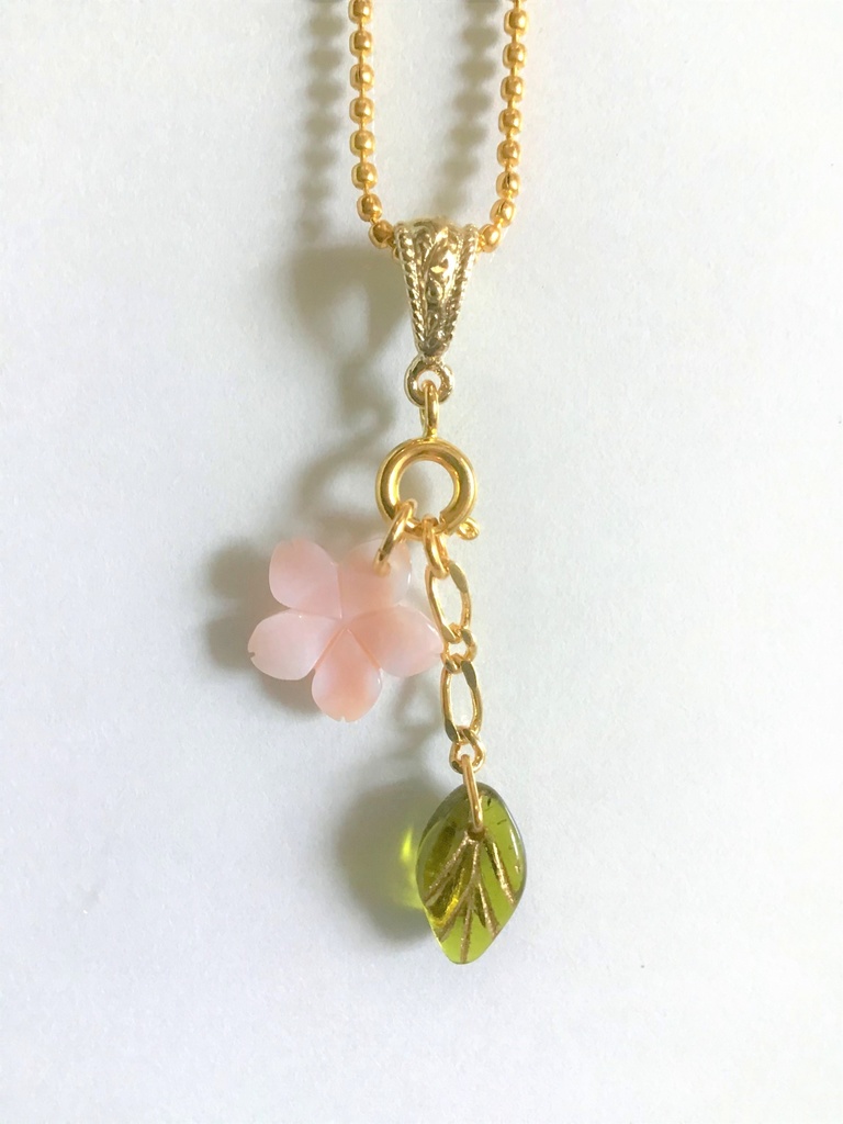 ピンクシェルの桜ネックレス(チャーム取り外し可)