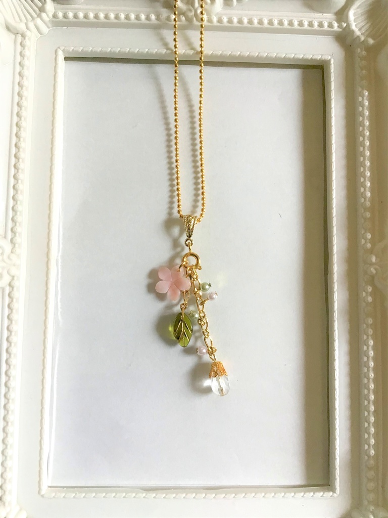 ピンクシェルの桜ネックレス(チャーム取り外し可)