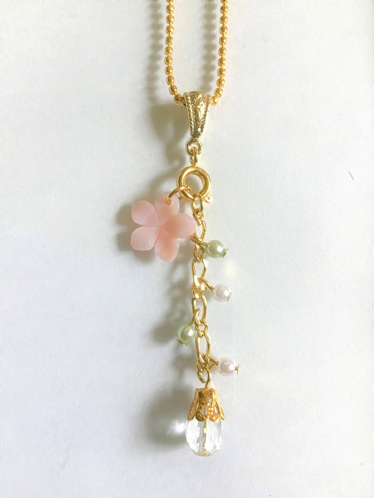 ピンクシェルの桜ネックレス(チャーム取り外し可)