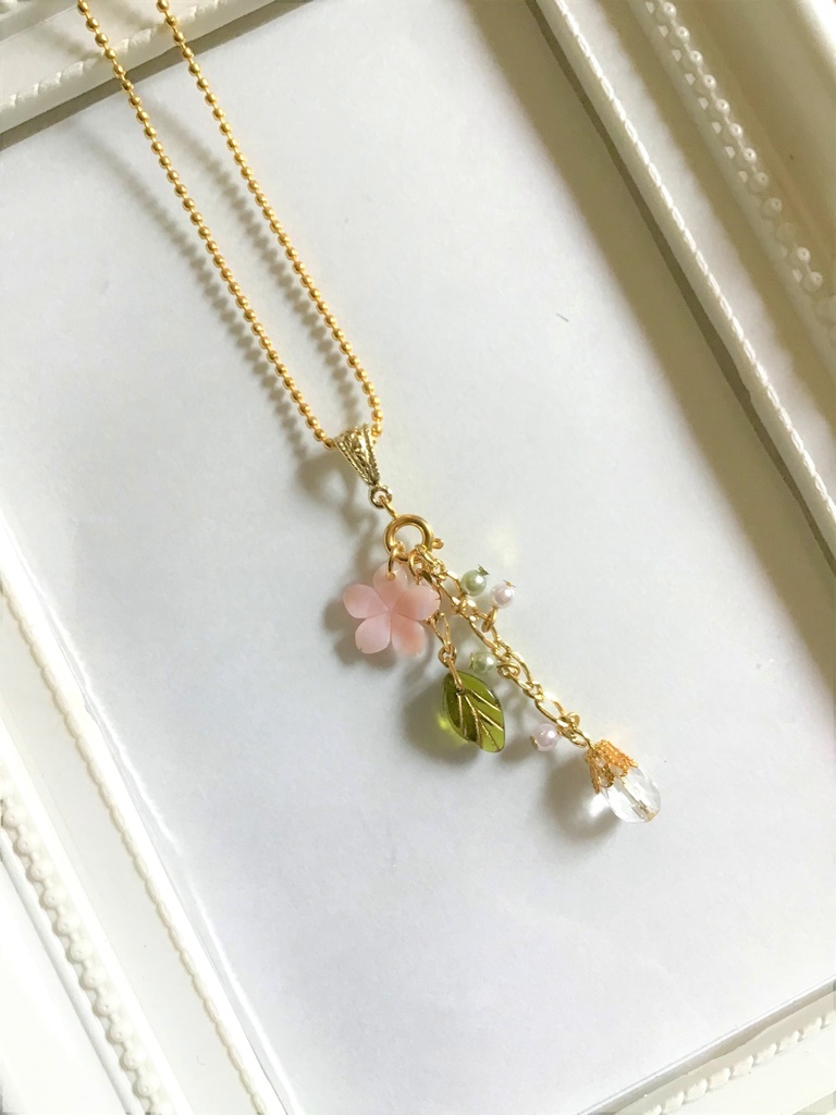 ピンクシェルの桜ネックレス(チャーム取り外し可)
