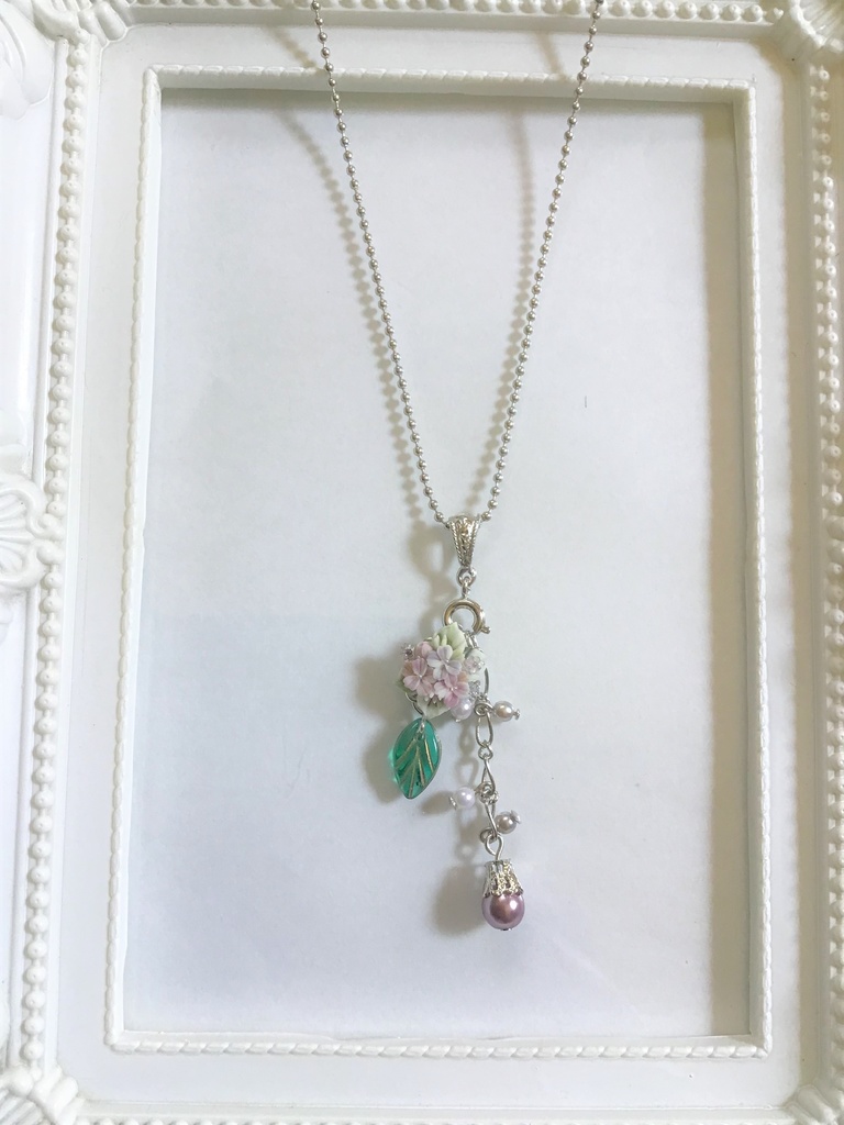 スミレブーケのネックレス(チャーム取り外し可)