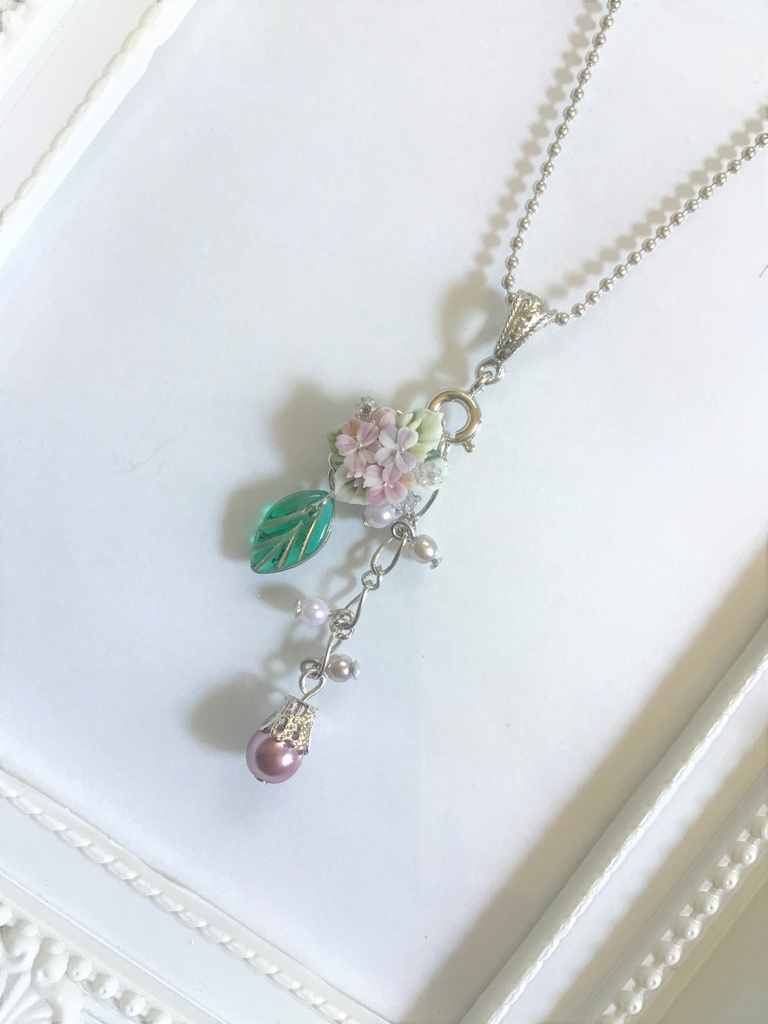 スミレブーケのネックレス（チャーム取り外し可）