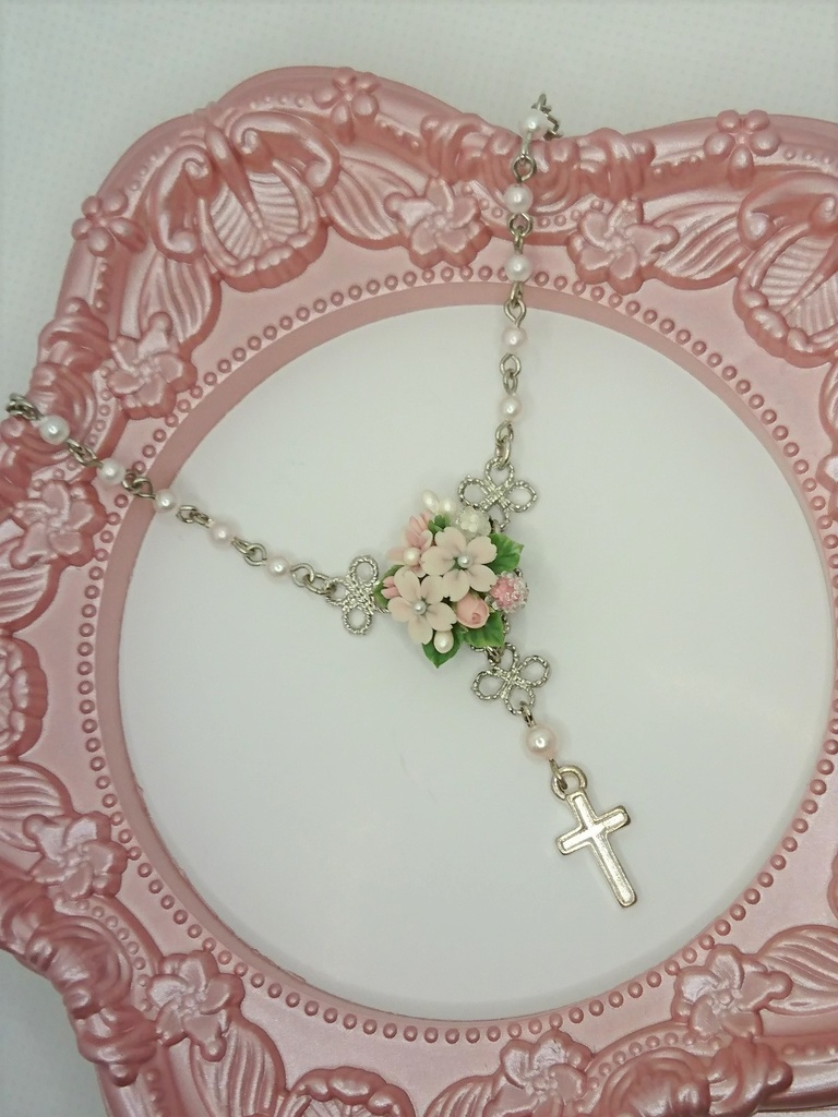 153 桜ブーケのミニロザリオネックレス