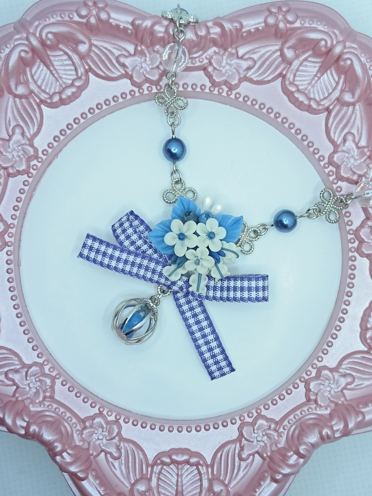 ブルーベリーブーケのネックレス