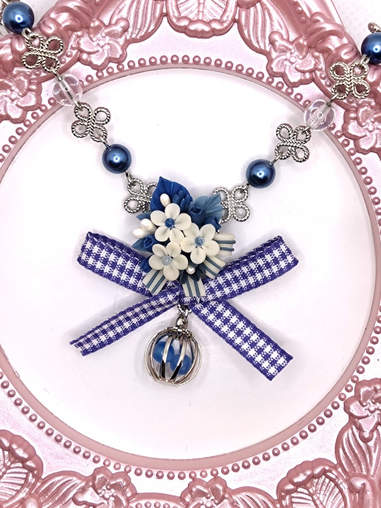 212 ブルーベリーブーケのネックレス(かごチャーム)