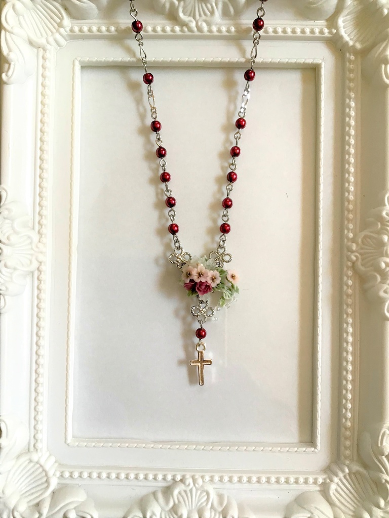 31 桜とバラのブーケミニロザリオネックレス