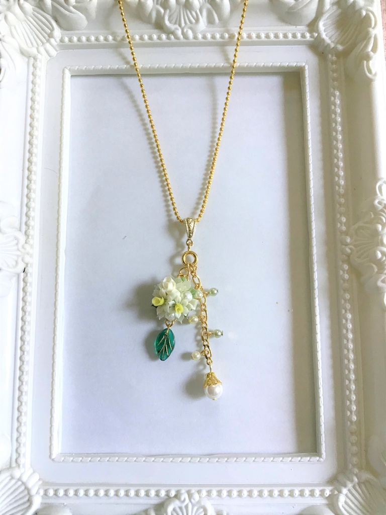 43 水仙ブーケのネックレス(チャーム取り外し可)
