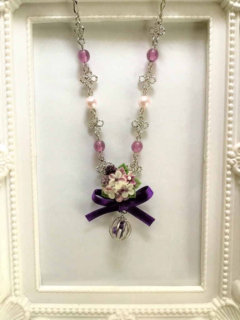 8 葡萄ブーケのネックレス