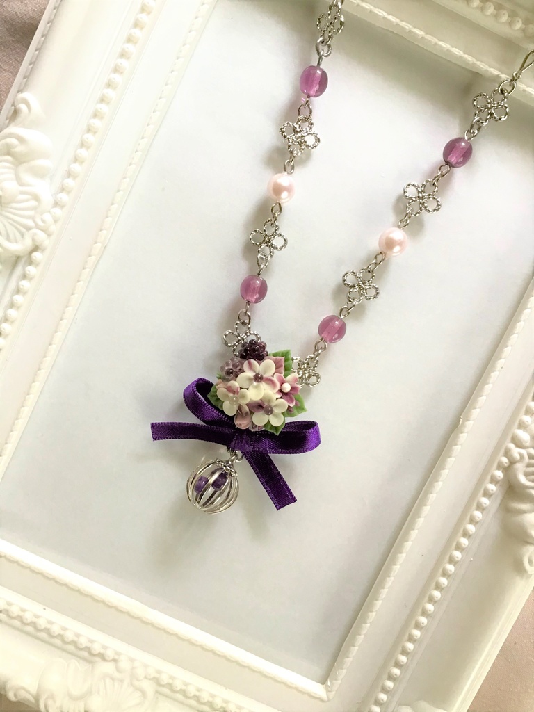 8 葡萄ブーケのネックレス