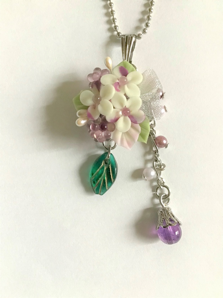 葡萄のブーケネックレス(チャーム取り外し可)