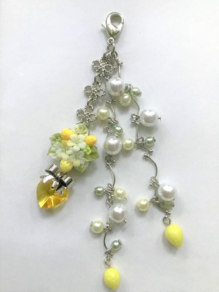 49 レモンのブーケ3連ストラップ/イヤホンジャック/チャーム