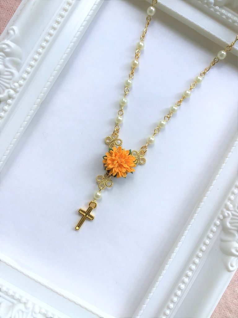 金木犀のミニロザリオネックレス（再販不可）