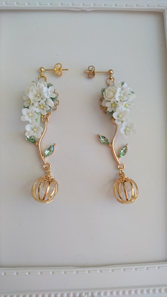 56 白桜のブーケピアス(サージカルステンレス)パーツ変更可