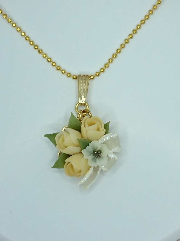 59 チューリップブーケ(白)のネックレス