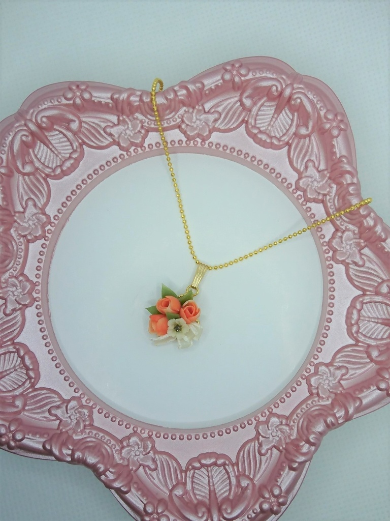 60 チューリップブーケ(オレンジ)のネックレス