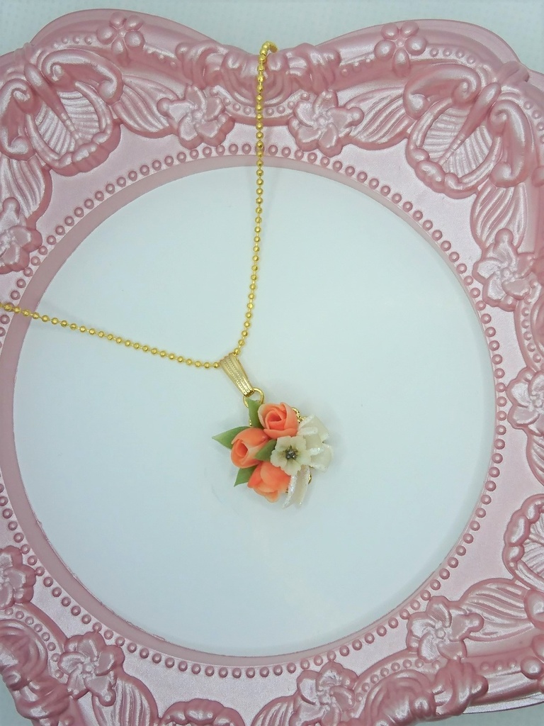 60 チューリップブーケ(オレンジ)のネックレス