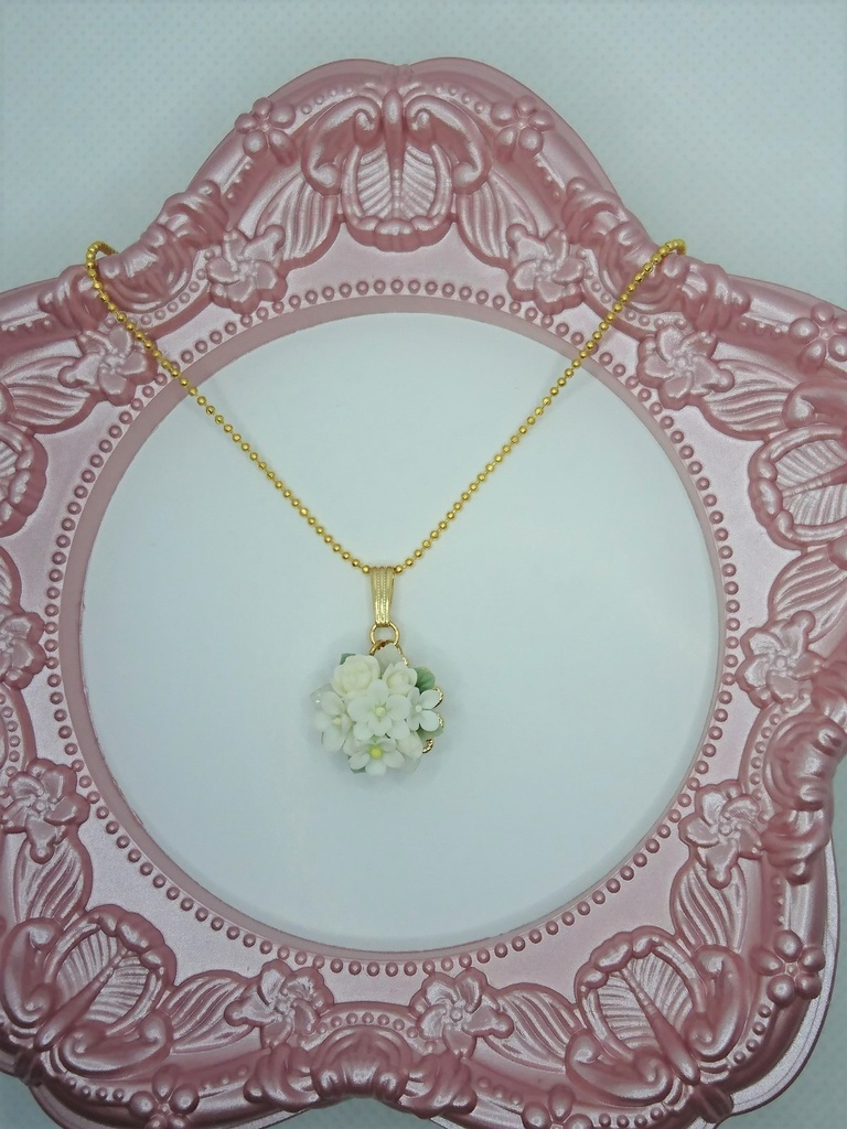 3 白桜のブーケネックレス