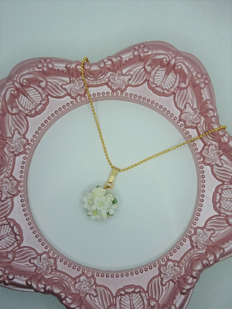 3 白桜のブーケネックレス