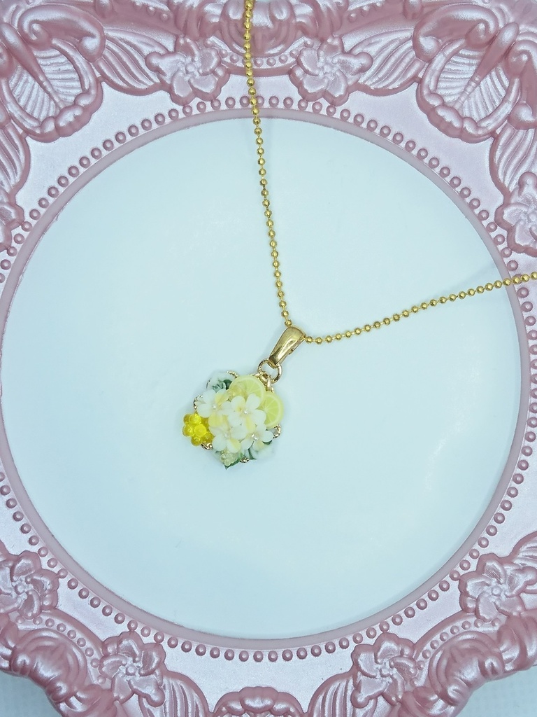 91 レモンのブーケネックレス