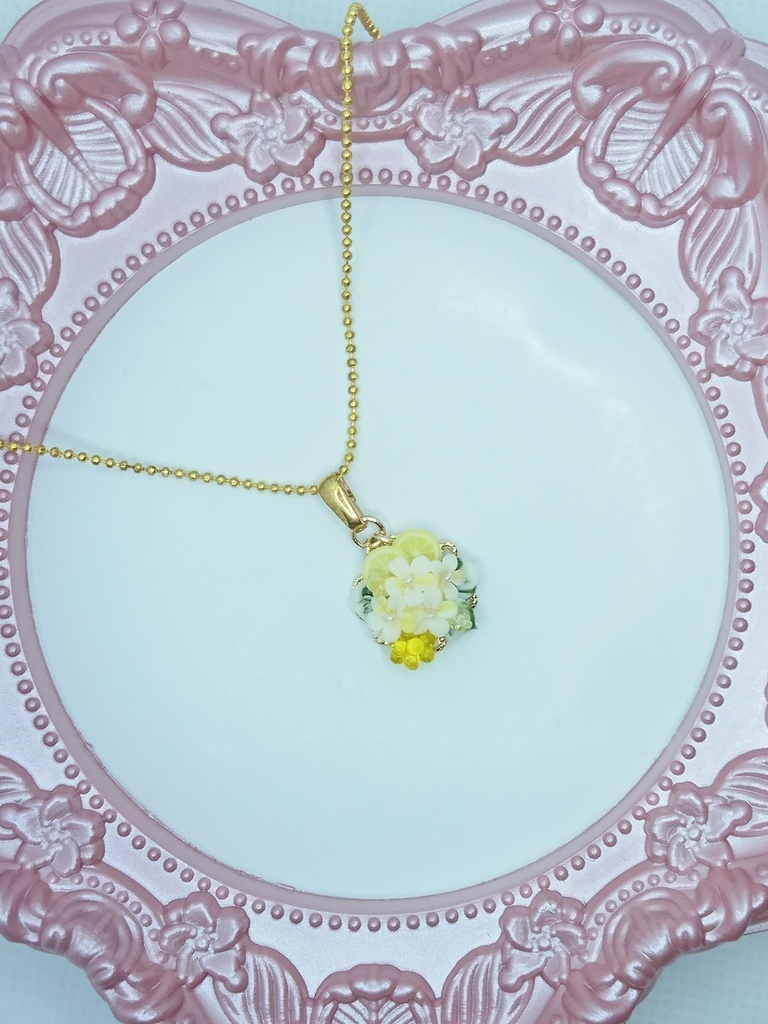 91 レモンのブーケネックレス