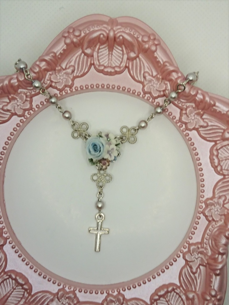 67 葡萄とバラのブーケミニロザリオネックレス