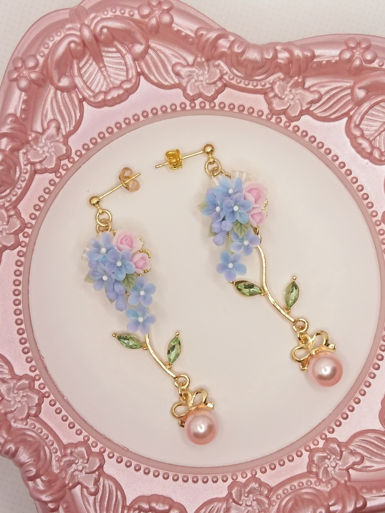 勿忘草とバラのブーケピアス/イヤリング/樹脂ノンホールピアス(再販不可)