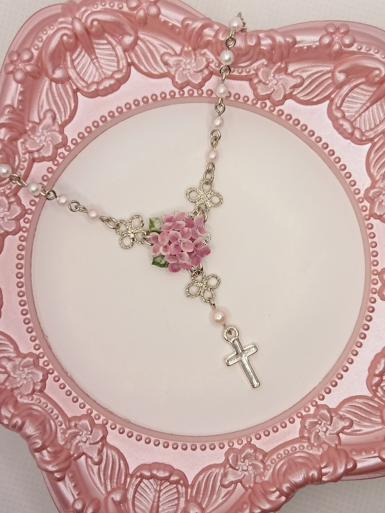 77 紫陽花ブーケのミニロザリオネックレス
