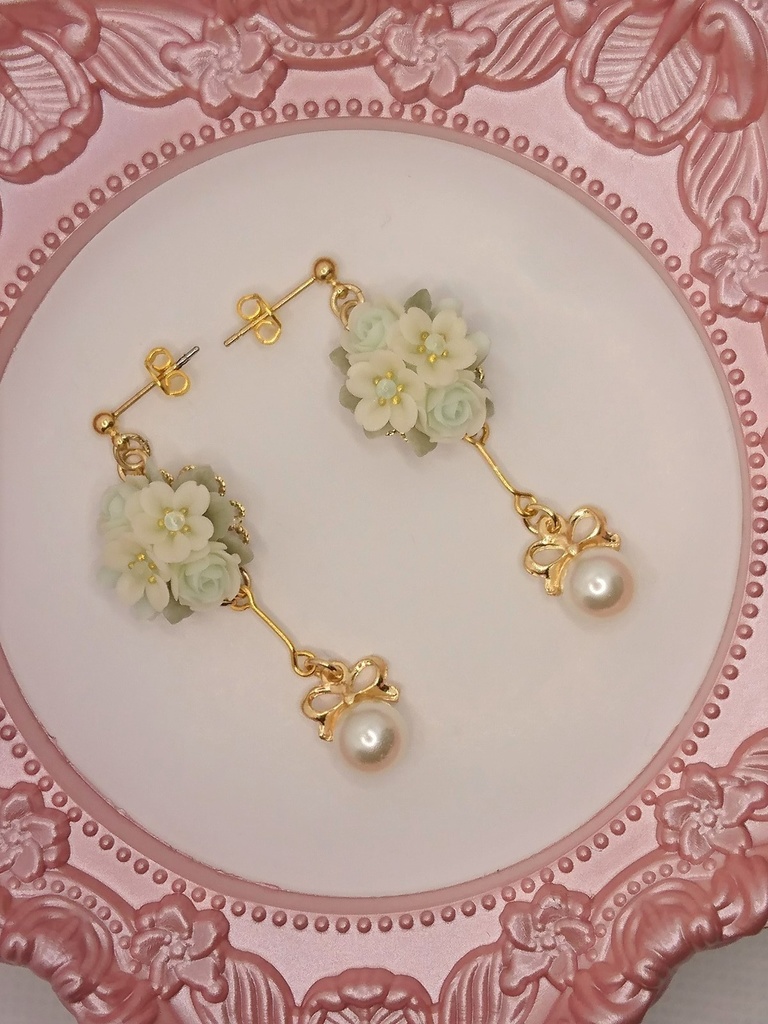 78 桜とバラのブーケピアス(サージカルステンレス)パーツ変更可