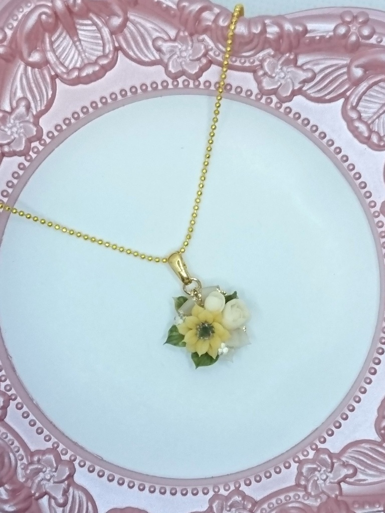 89 ひまわりのブーケネックレス