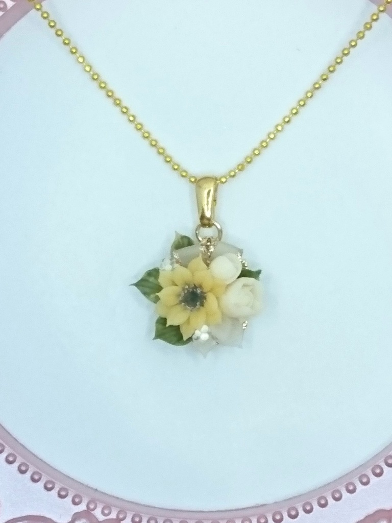 89 ひまわりのブーケネックレス