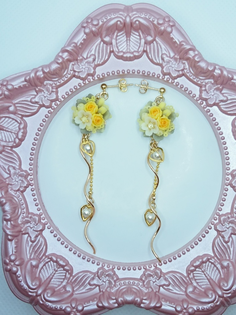 94 黄色のバラと桜のブーケのピアス/イヤリング/樹脂ノンホールピアス