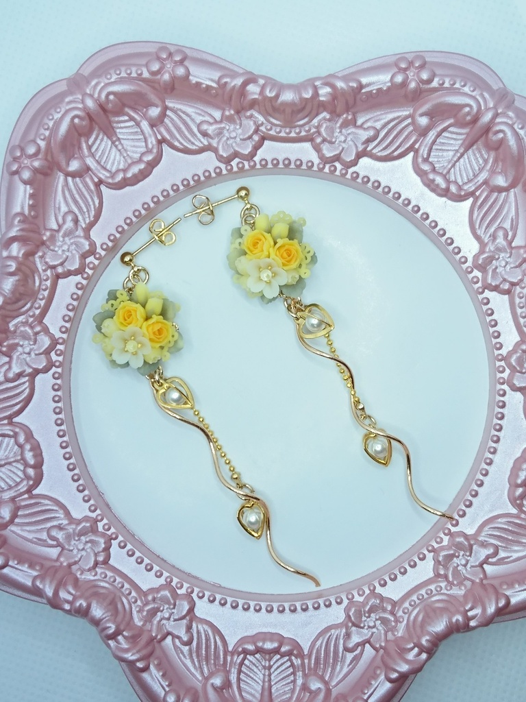 94 黄色のバラと桜のブーケのピアス/イヤリング/樹脂ノンホールピアス