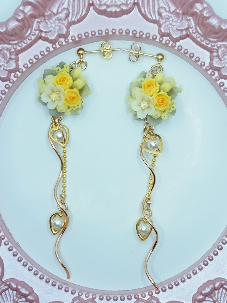 94 黄色のバラと桜のブーケのピアス/イヤリング/樹脂ノンホールピアス