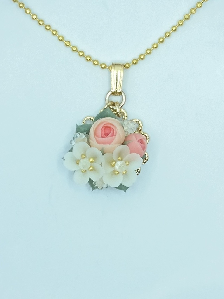 271 ピンクのラナンキュラスと桜のブーケネックレス