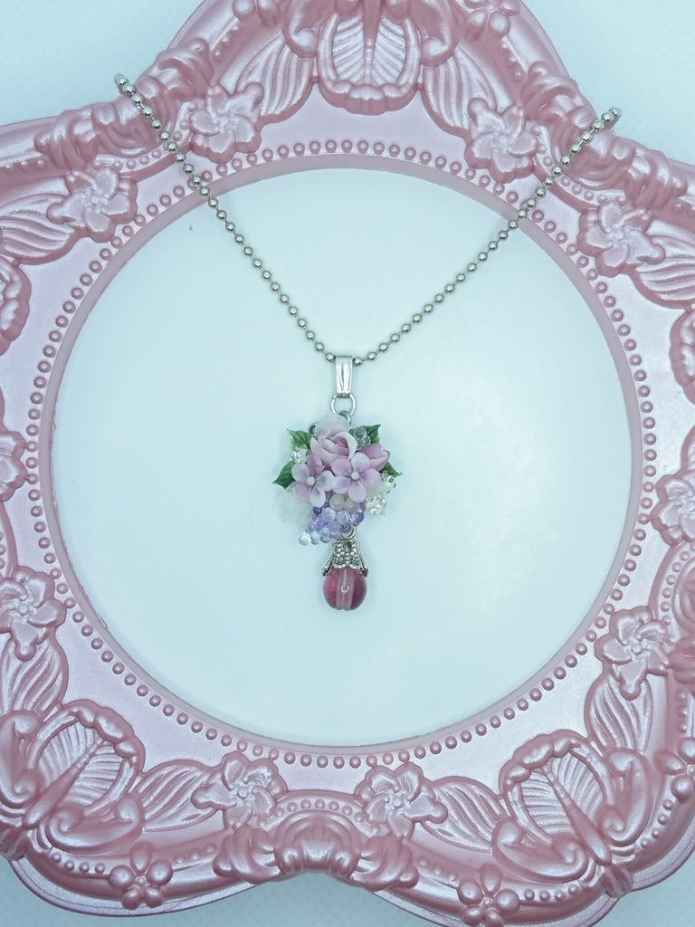 EB1【BOOTH限定品】ぶどうのブーケネックレス