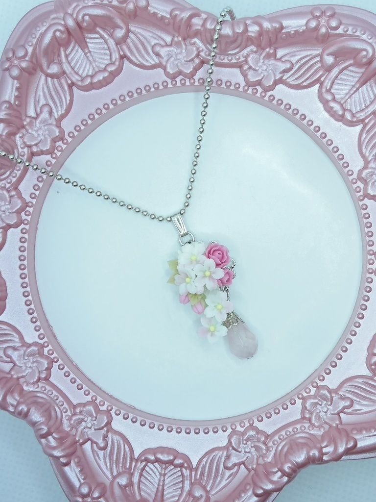 108 桜のキャスケードブーケネックレス