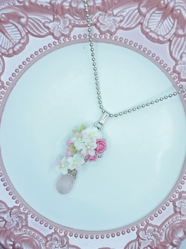 108 桜のキャスケードブーケネックレス