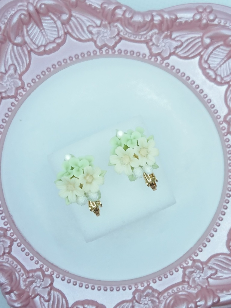 96 クローバーのミニブーケイヤリング②