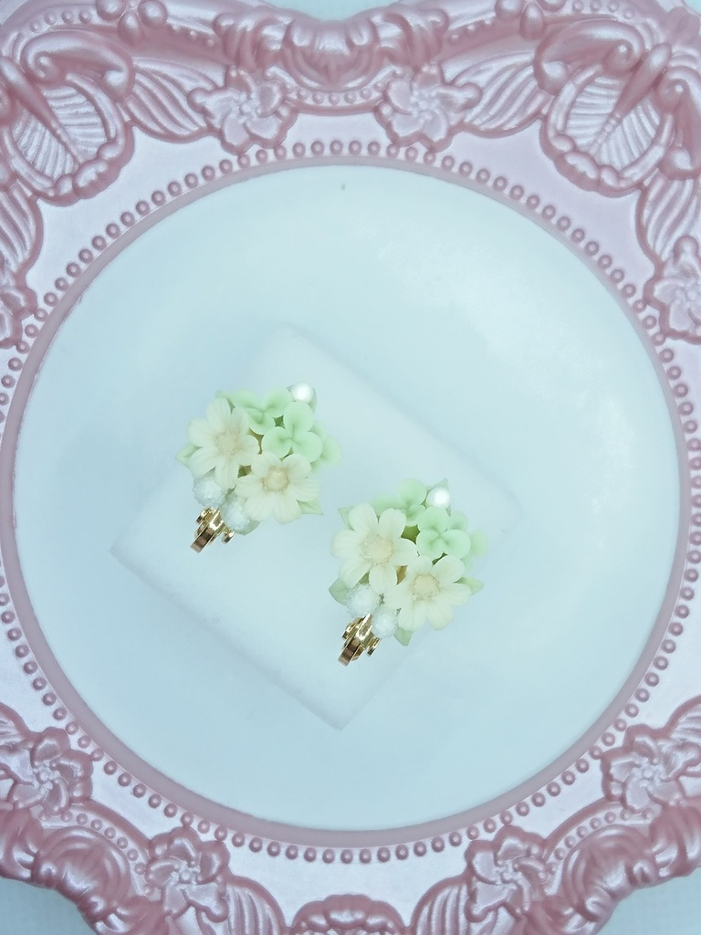 96 クローバーのミニブーケイヤリング②