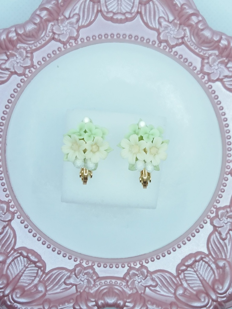 96 クローバーのミニブーケイヤリング②