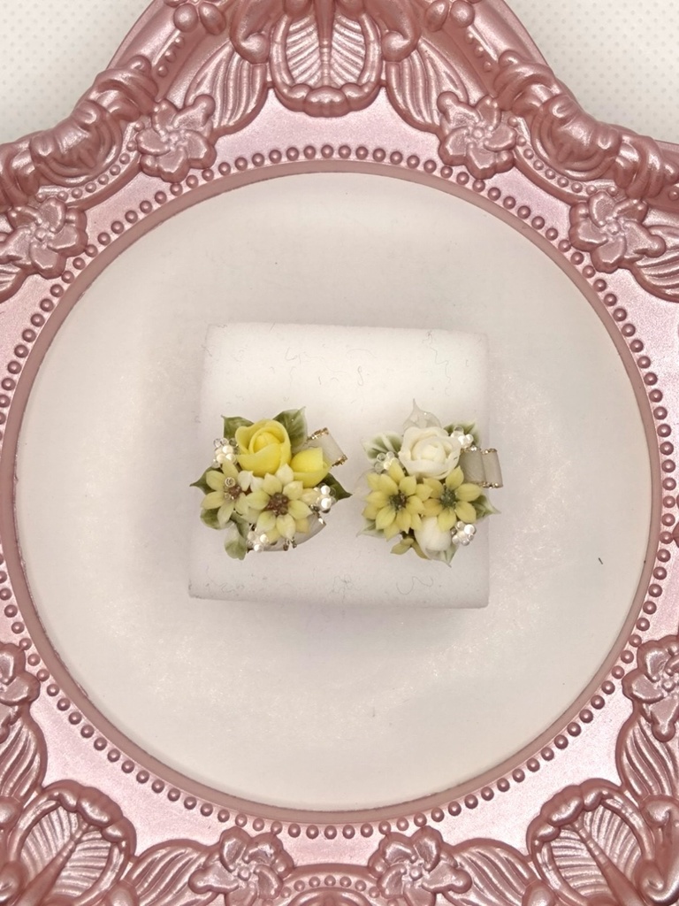 203 ひまわりブーケのピアス(サージカルステンレス)