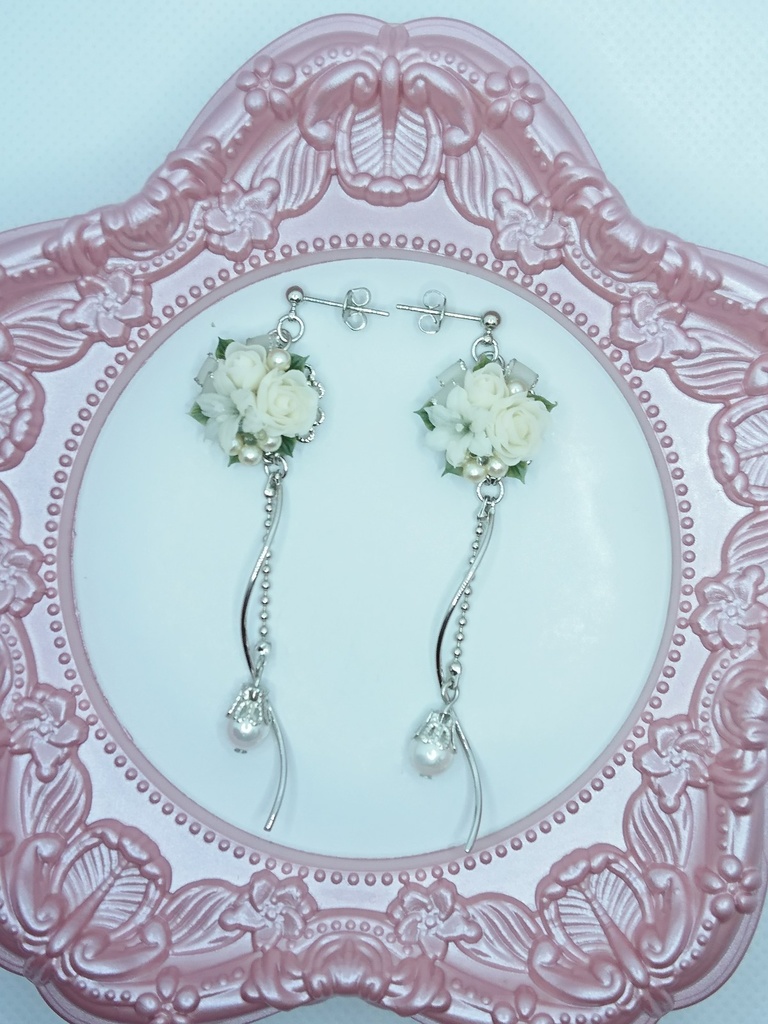 105 ウェディングブーケのロングピアス(サージカルステンレス)パーツ変更可