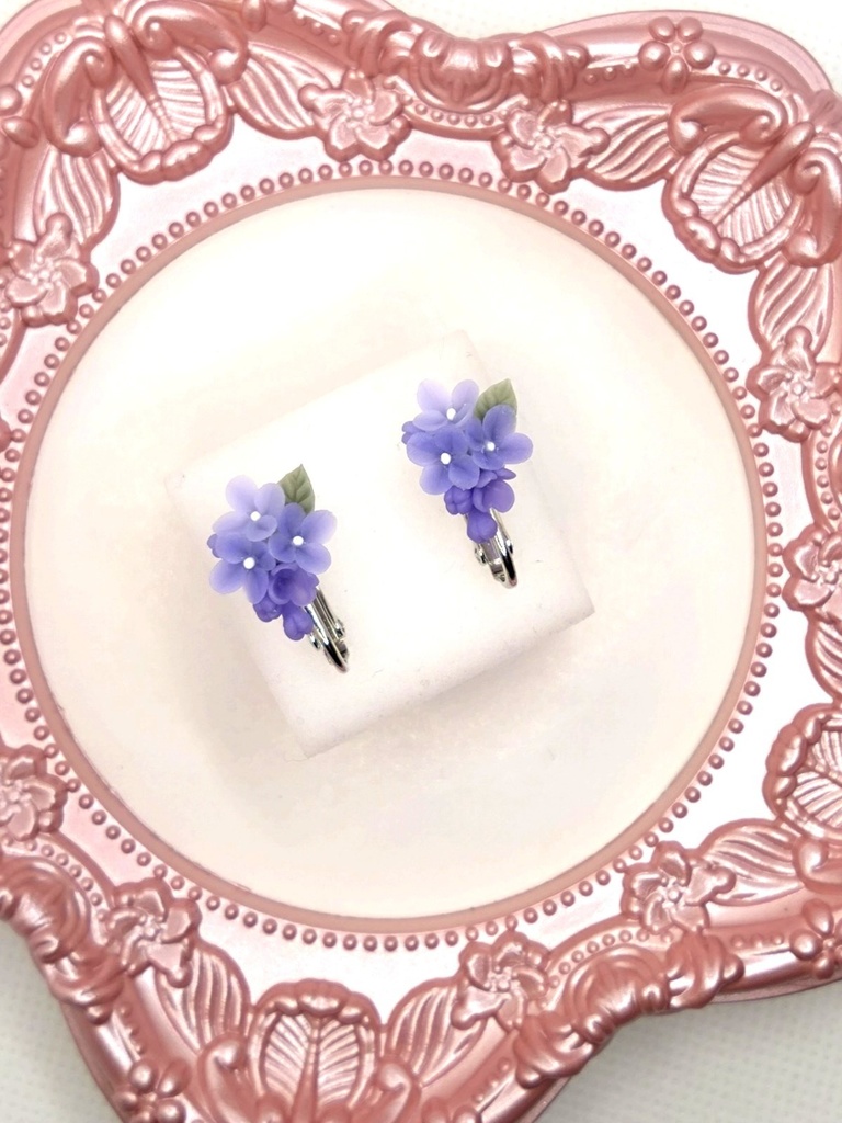 176 ライラックのミニブーケイヤリング(青紫)