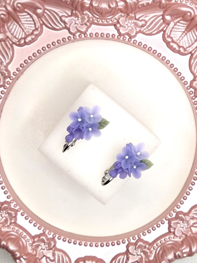 176 ライラックのミニブーケイヤリング(青紫)