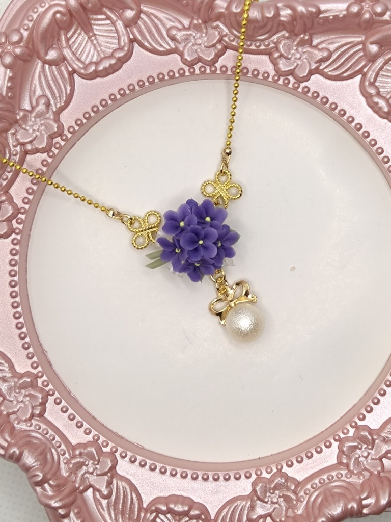 117 スミレのブーケネックレス
