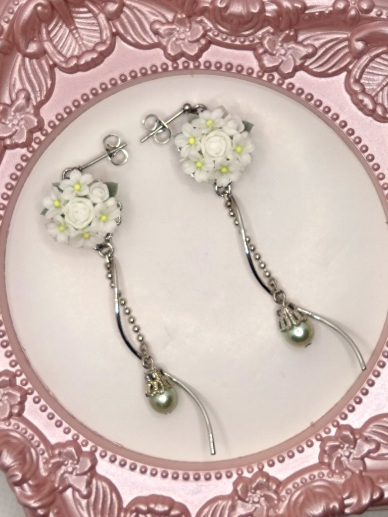141 白桜のブーケピアス(サージカルステンレス)パーツ変更可