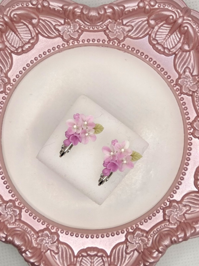 179 ライラックのミニブーケイヤリング(赤紫)