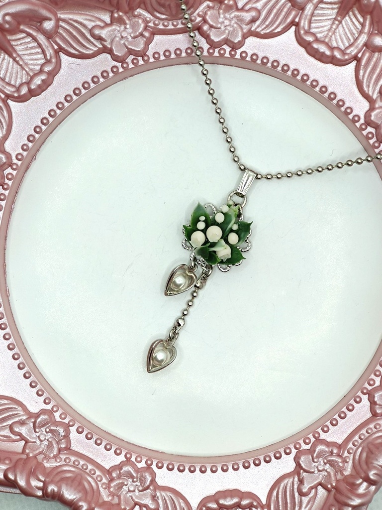 185 スズランのブーケネックレス