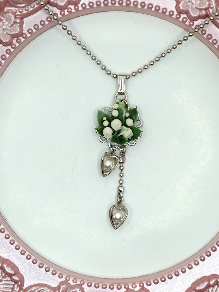 185 スズランのブーケネックレス